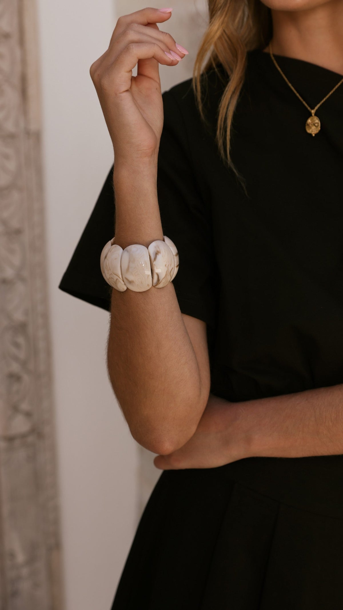Whitney Chunky Resin Stretch Bracelet – Cream Marble – view 7