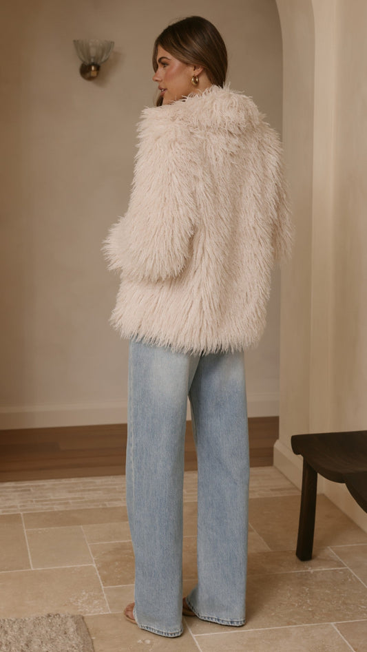 Chantelle Faux Fur Longline Jacket with Classic Collar – Cream