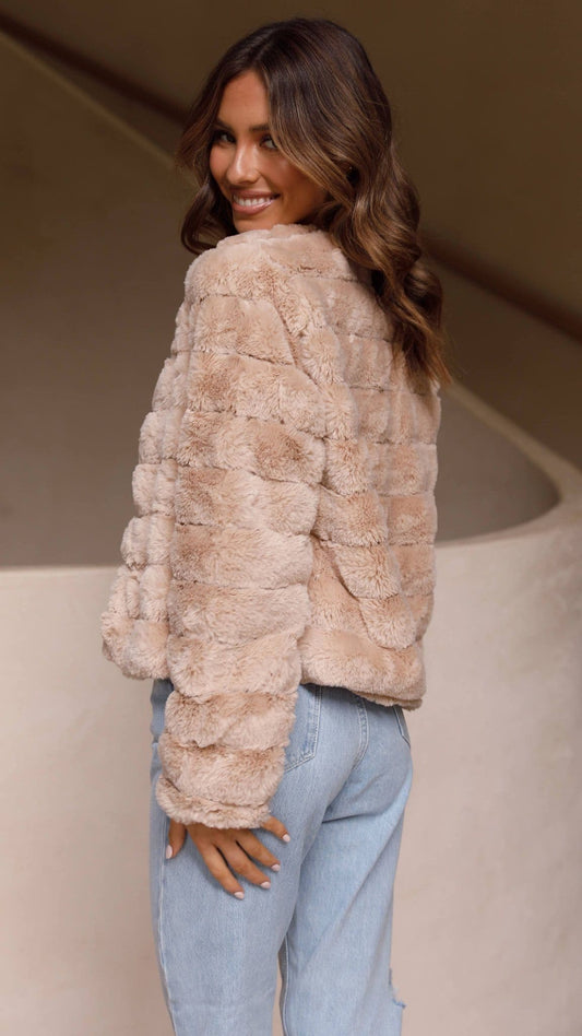 Tully Cropped Faux Fur Jacket with Claw Clasp – Camel – view 2
