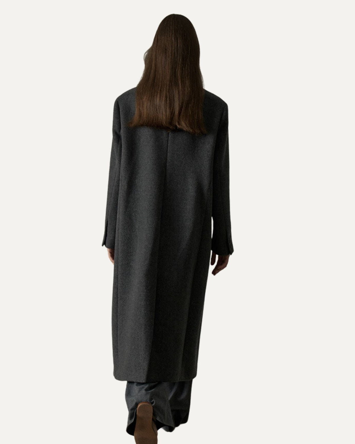 Rio Cashmere and Wool Blend Coat with Tailored Seams – view 12
