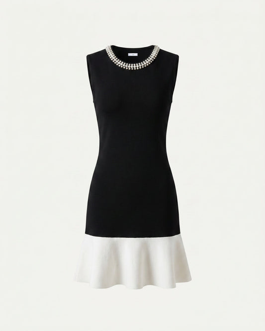 Body-Hugging Knitted Dress with Fishtail Skirt – Black & White