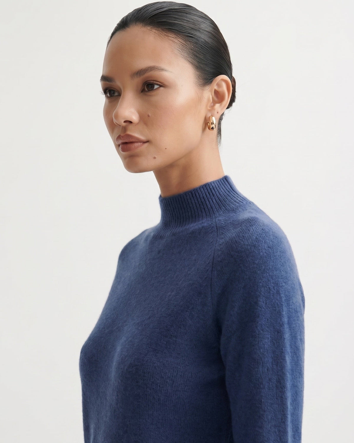 Kiara Pure Cashmere Jumper with Subtle Ribbed Detailing