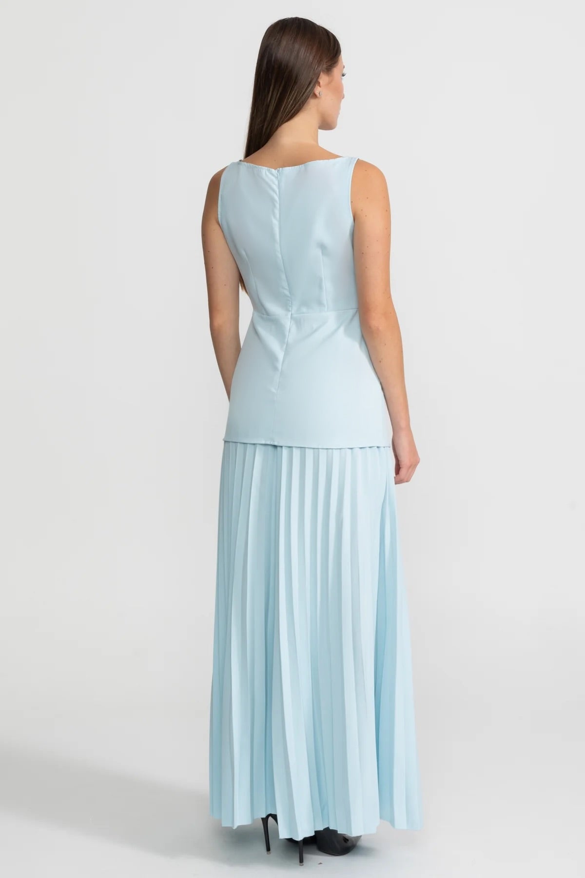 Sleeveless Bateau Neck Tailored Top and Pleated Maxi Skirt Set – Blue – view 4