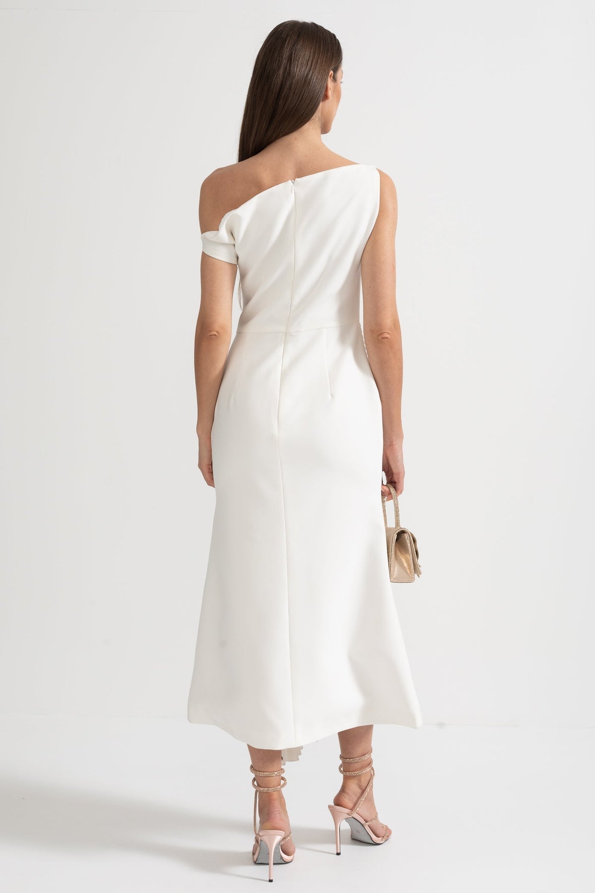 Off-Shoulder Minimalist Midi Dress with Pleated Waist – White – view 8