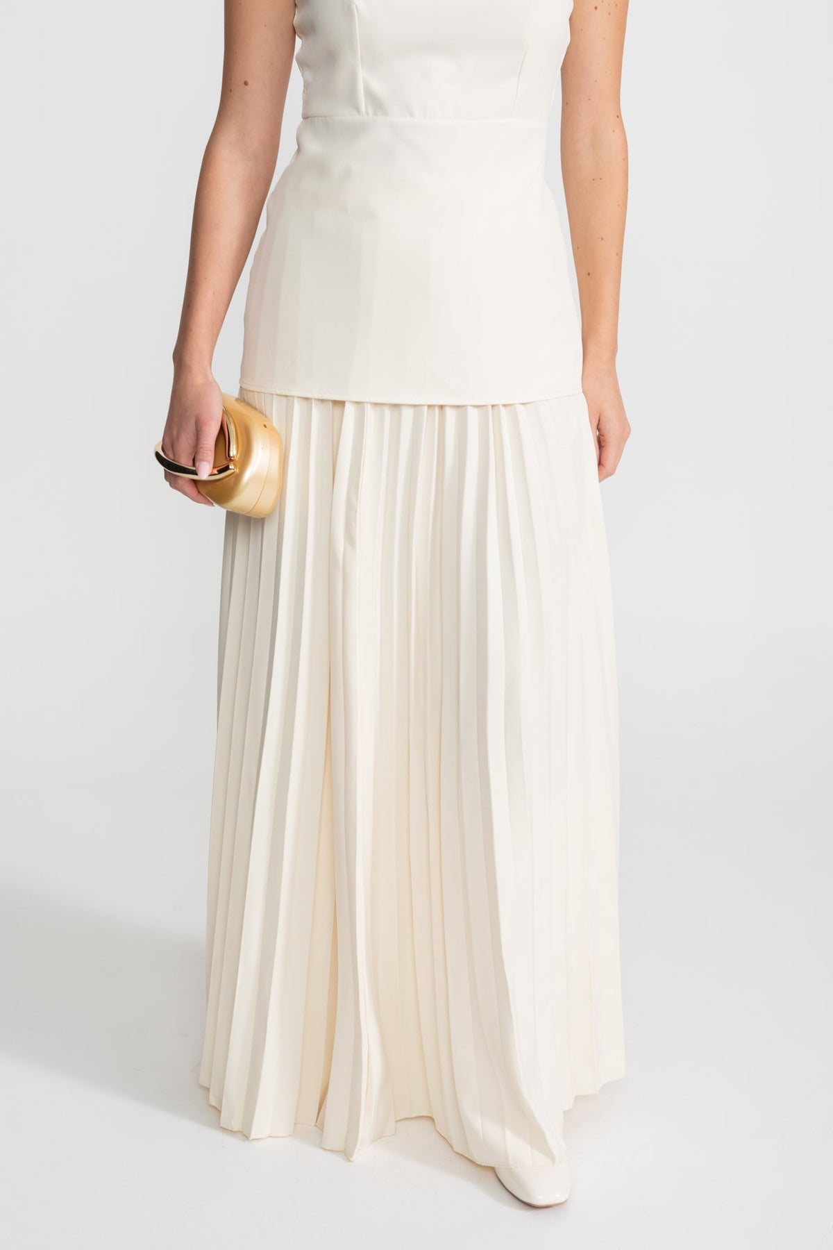 Sleeveless Bateau Neck Tailored Top and Pleated Maxi Skirt Set – Ivory – view 4