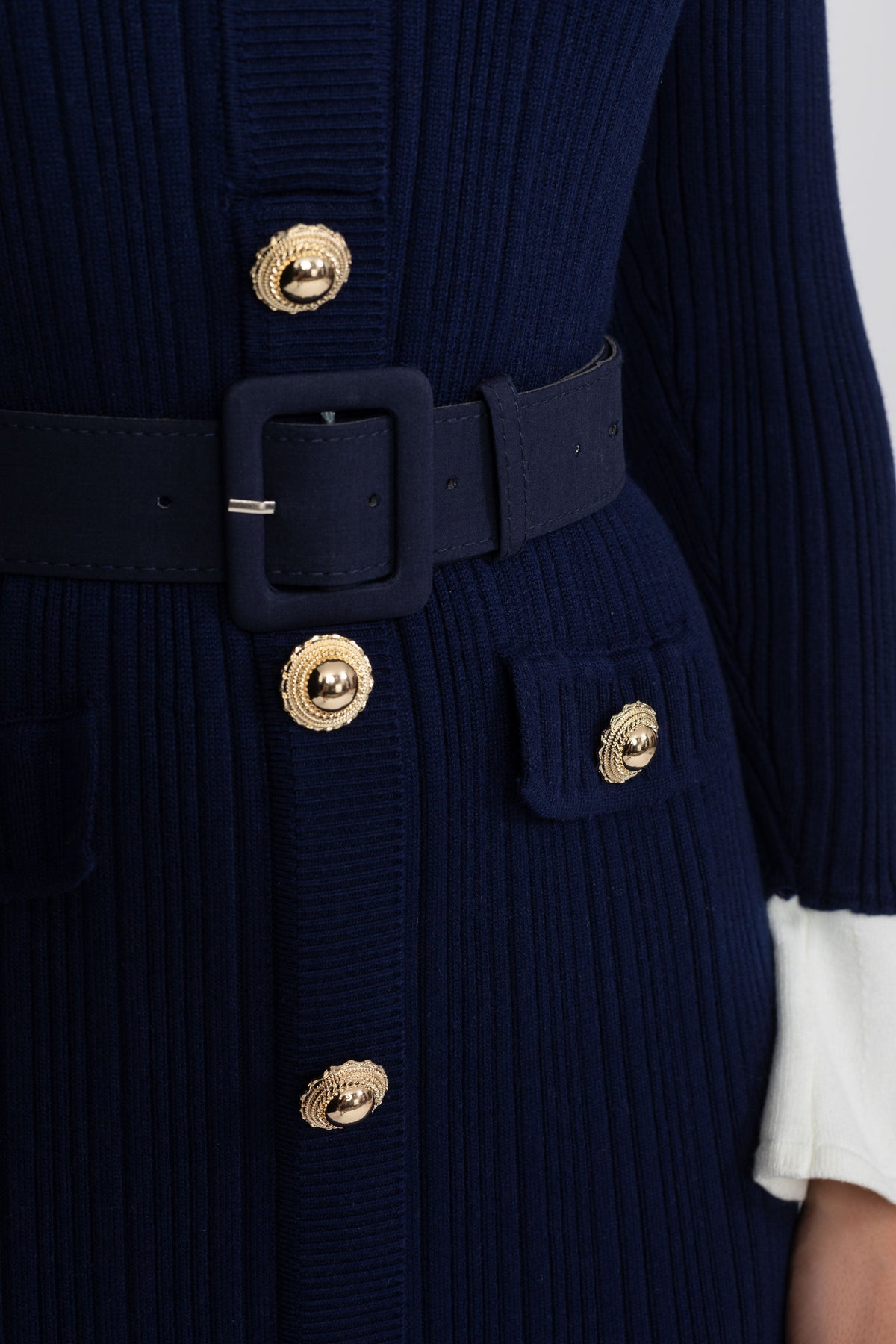 Fine Rib Knit Belted Midi Dress with Ivory Collar and Flared Cuffs – Navy – view 7