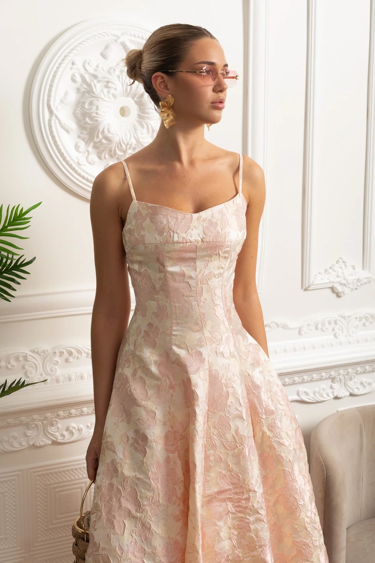 Floral Jacquard Sweetheart Neck Fit and Flare Midi Dress – Blush Pink – view 2