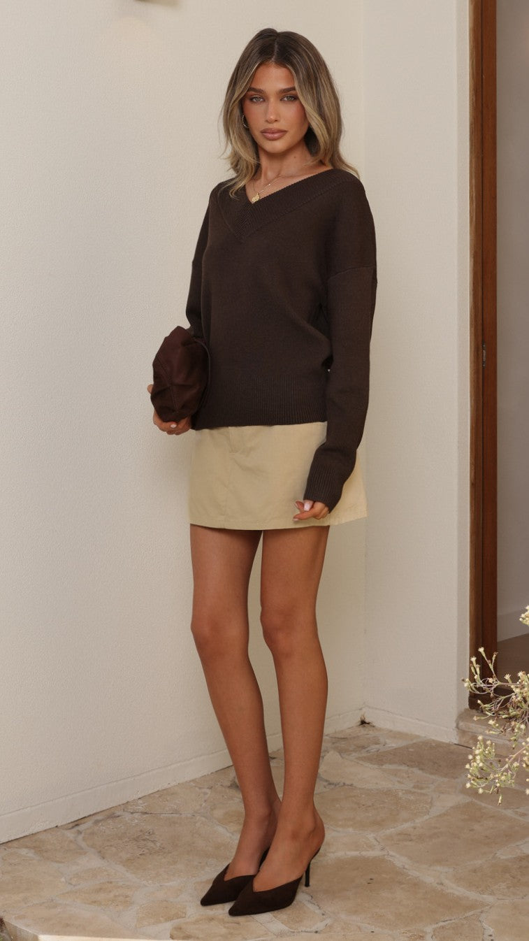 Sophie V Neck Relaxed Fit Soft Knit Jumper – Chocolate