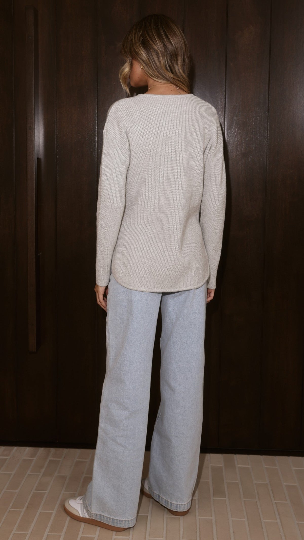 Kennedy Relaxed Crew Neck Rib Knit Jumper with Side Splits – Grey