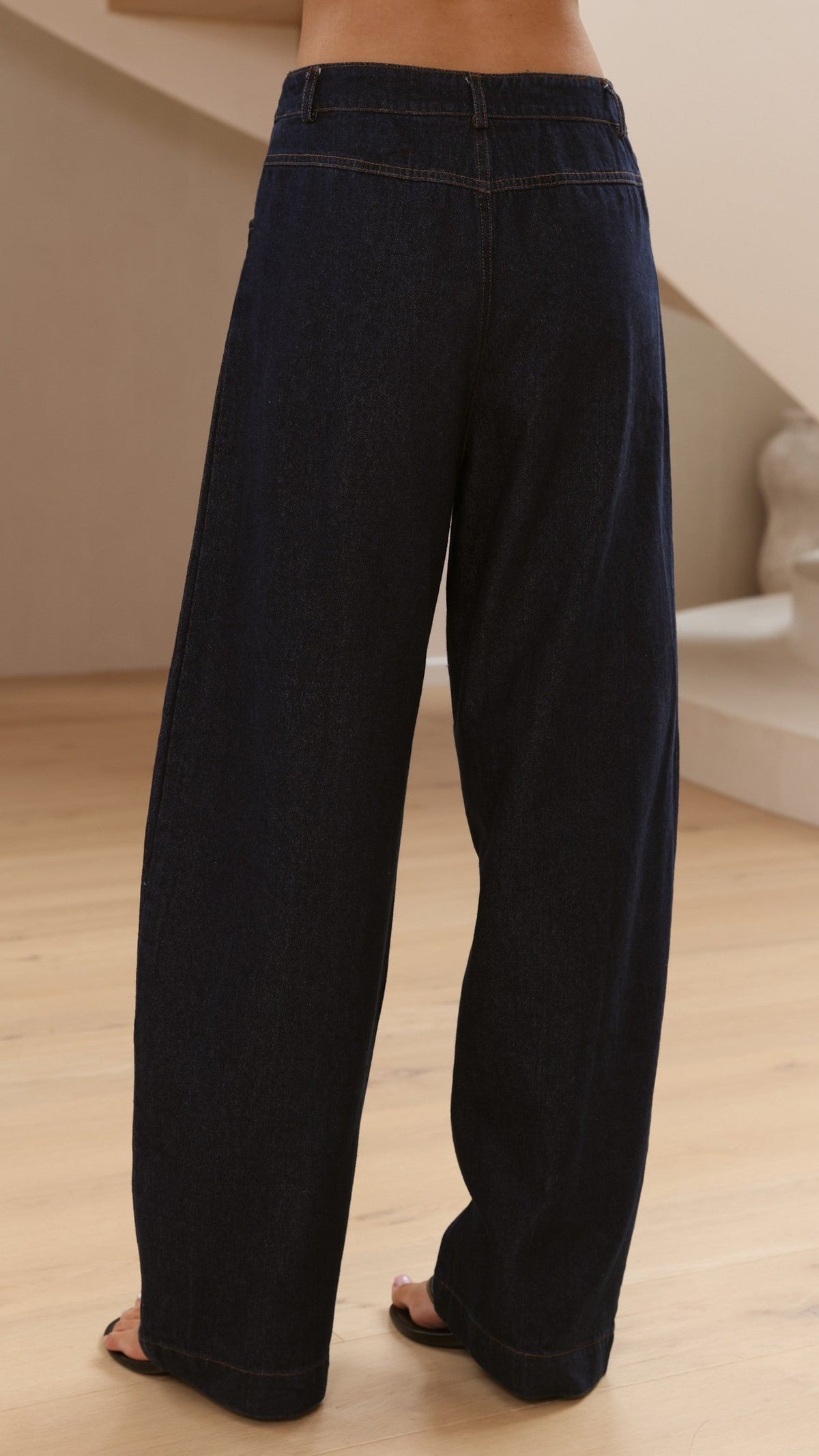Georgie High Waisted Relaxed Barrel Leg Jeans – Indigo