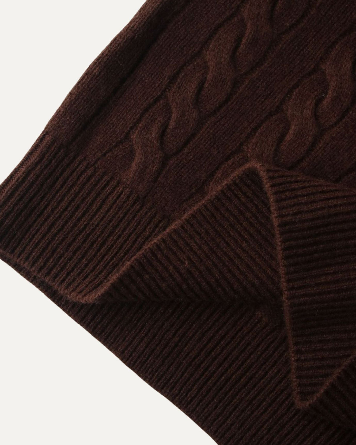 Heritage-Inspired Polo Collar Jumper with Tailored Fit – view 9
