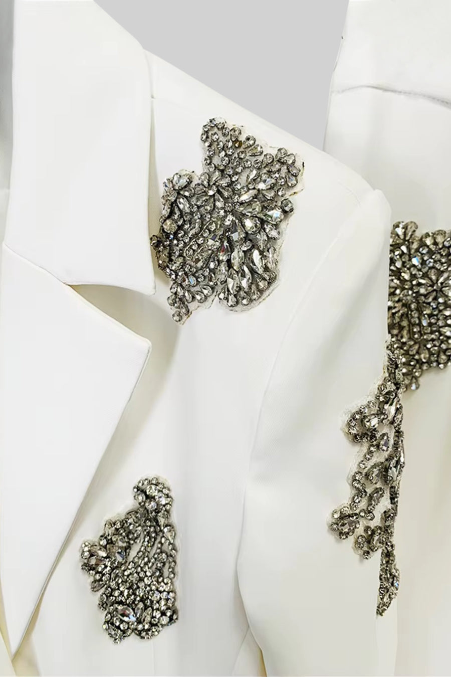 Floral Embellished Double-Breasted Blazer and Wide-Leg Trouser Suit – White – view 2