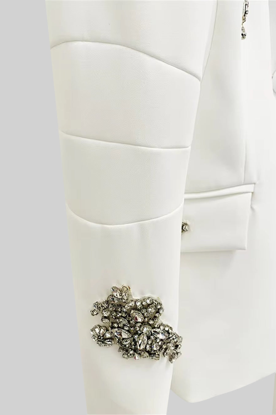 Floral Embellished Double-Breasted Blazer and Wide-Leg Trouser Suit – White – view 5