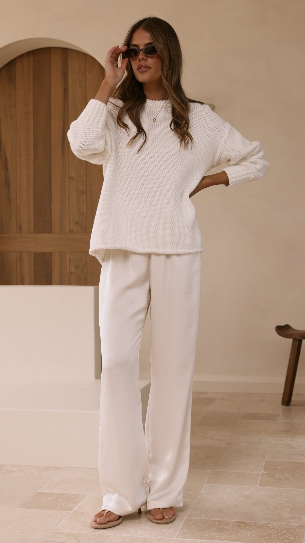 Jase Relaxed Crew Neck Rolled Hem Cotton Knit Jumper – White