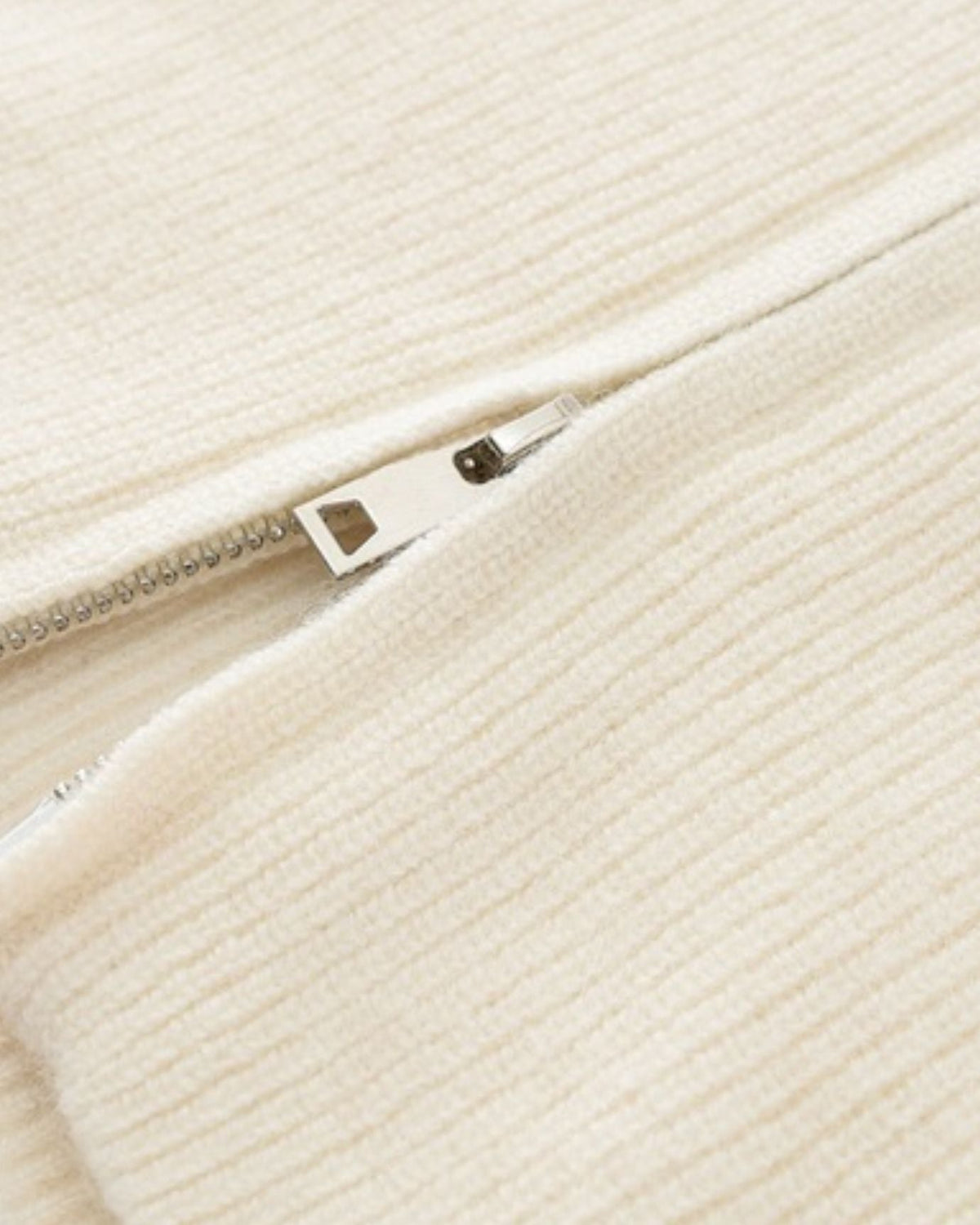 Pure Cashmere Knitted Jacket with Baroque Pearl Embellishment – view 7