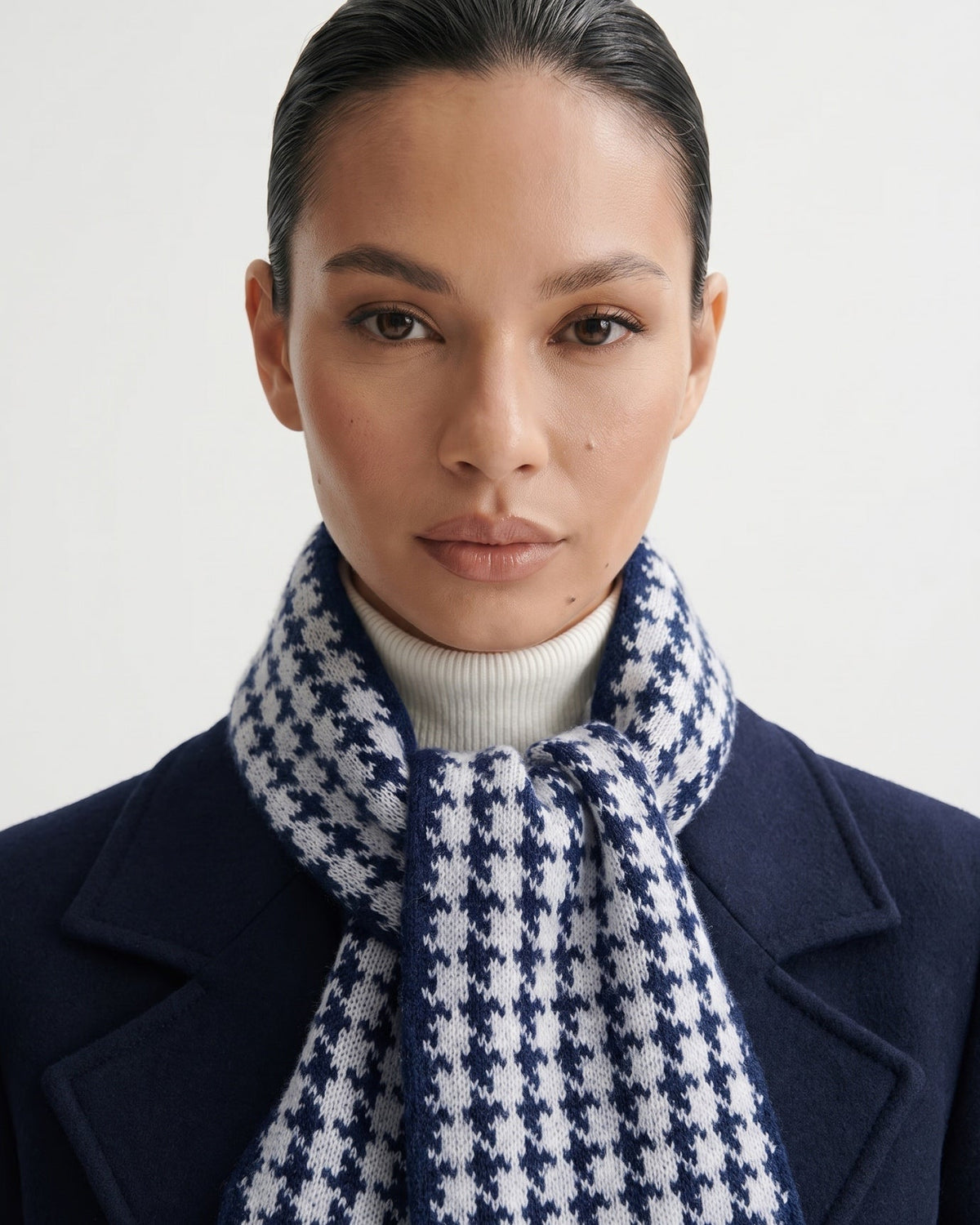 Classic Houndstooth Pattern Pure Cashmere Scarf – view 2