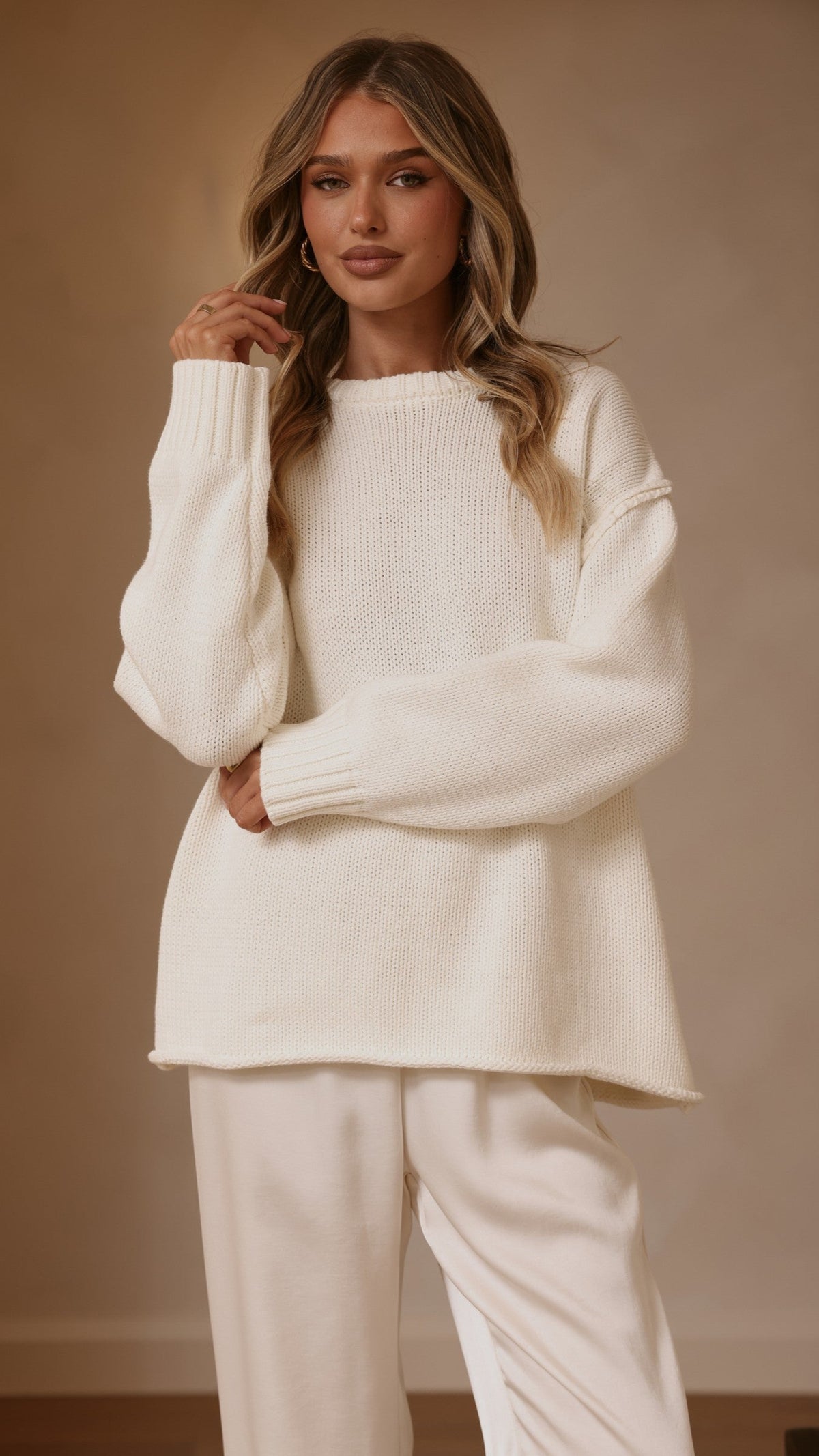 Hayden Boxy Crew Neck Rolled Hem Knit Jumper – White – view 3