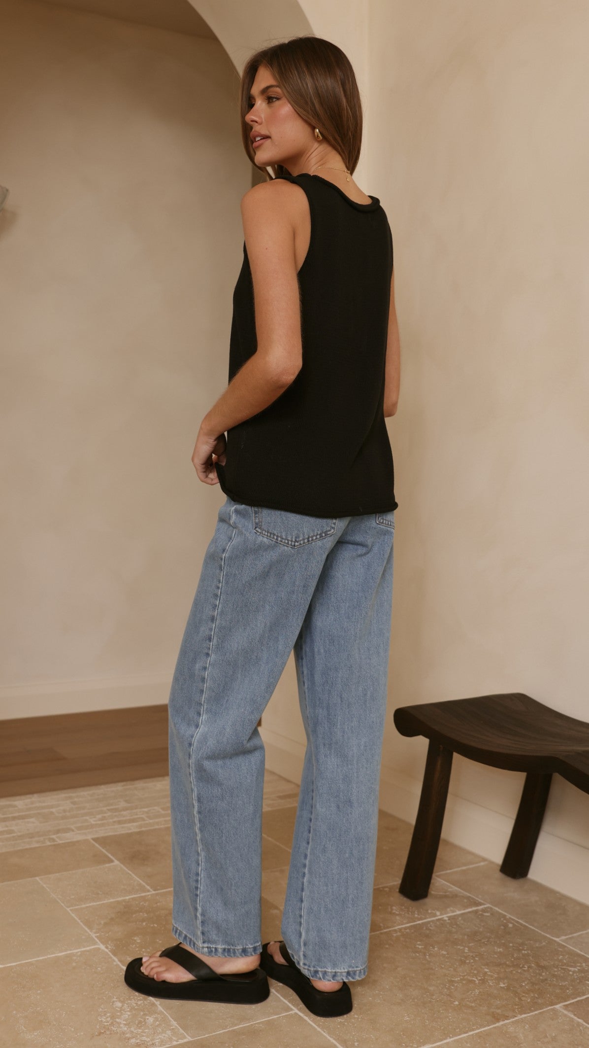 Zaeli Straight Leg Jeans with Tobacco Stitching – Mid Blue