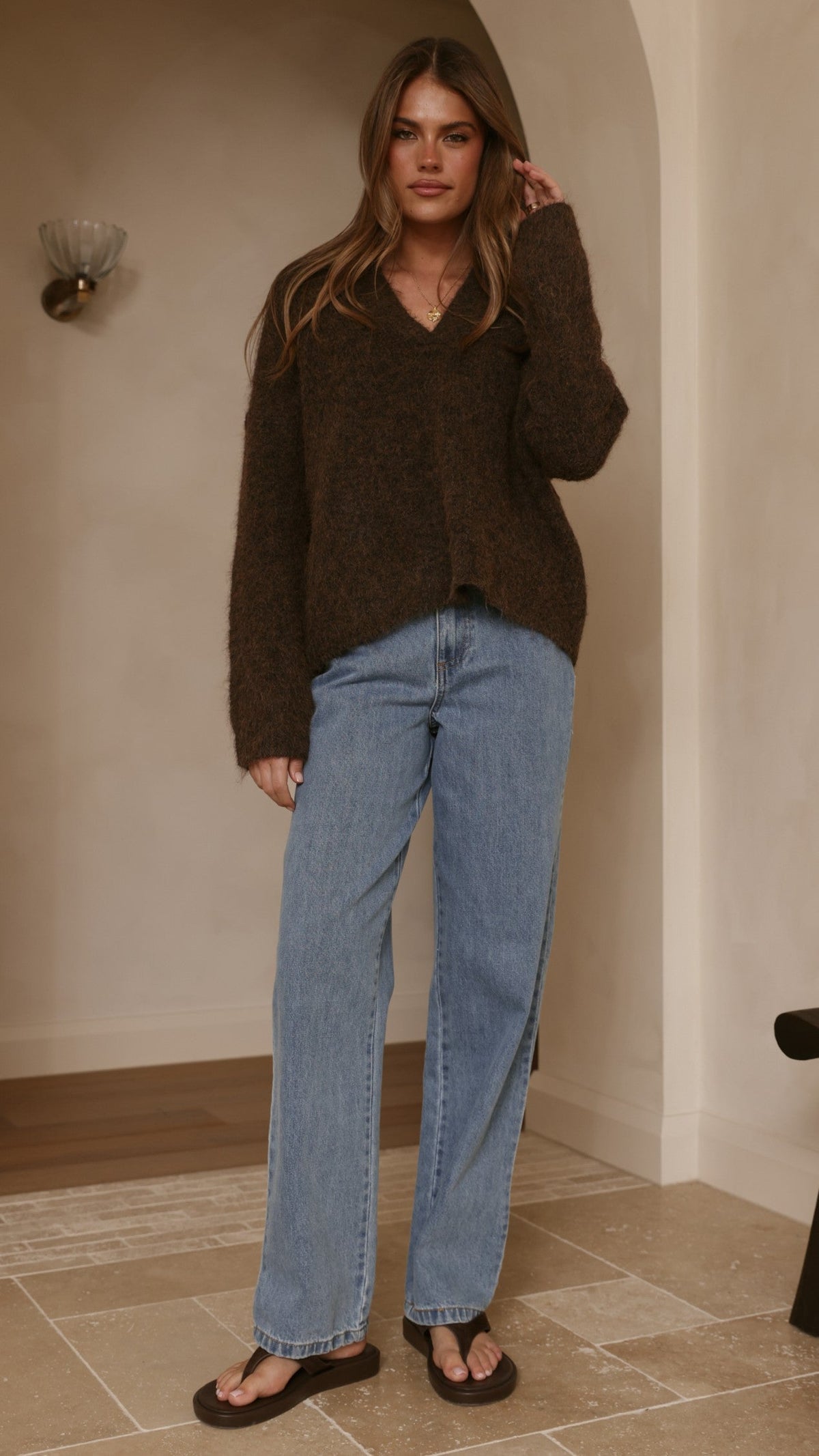 Kouvr Collared V-Neck Long Sleeve Boxy Knit Jumper – Brown – view 4