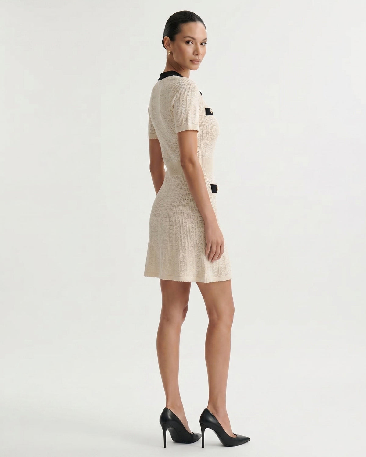 Old Money Short Sleeve Knitted Stretch Dress – Apricot and Black – view 3
