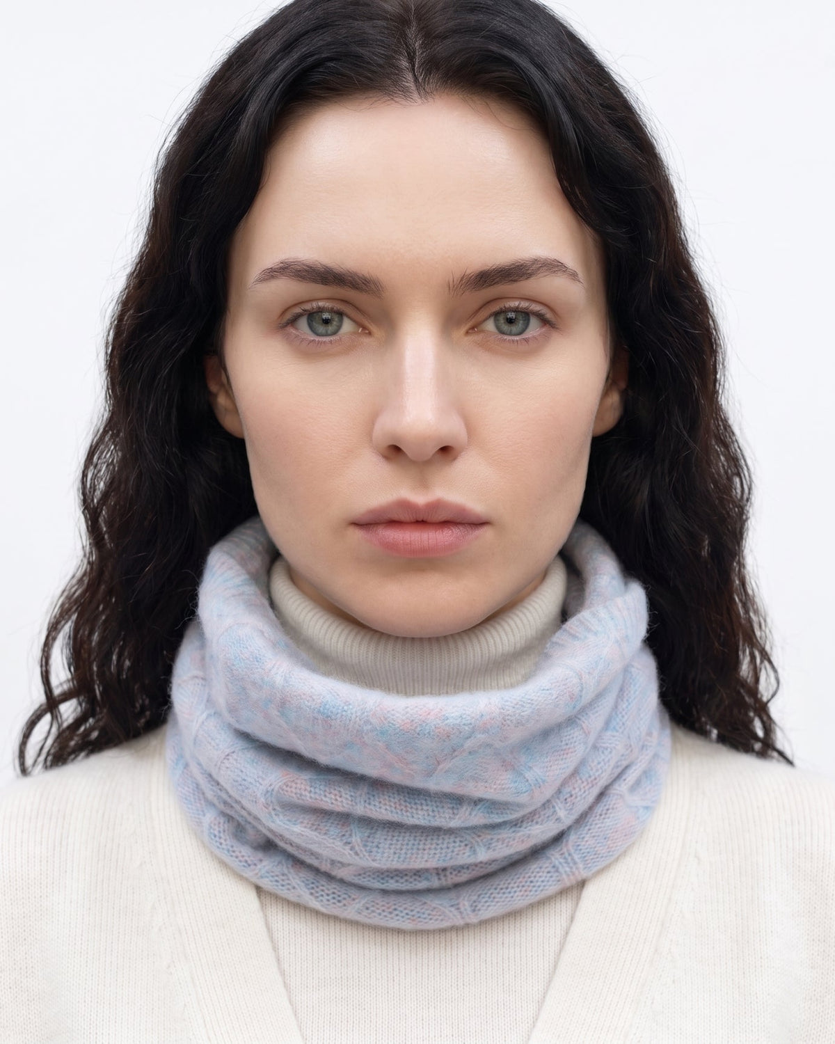 Zira Ultra-Soft 100% Pure Cashmere Neck Warmer – view 2
