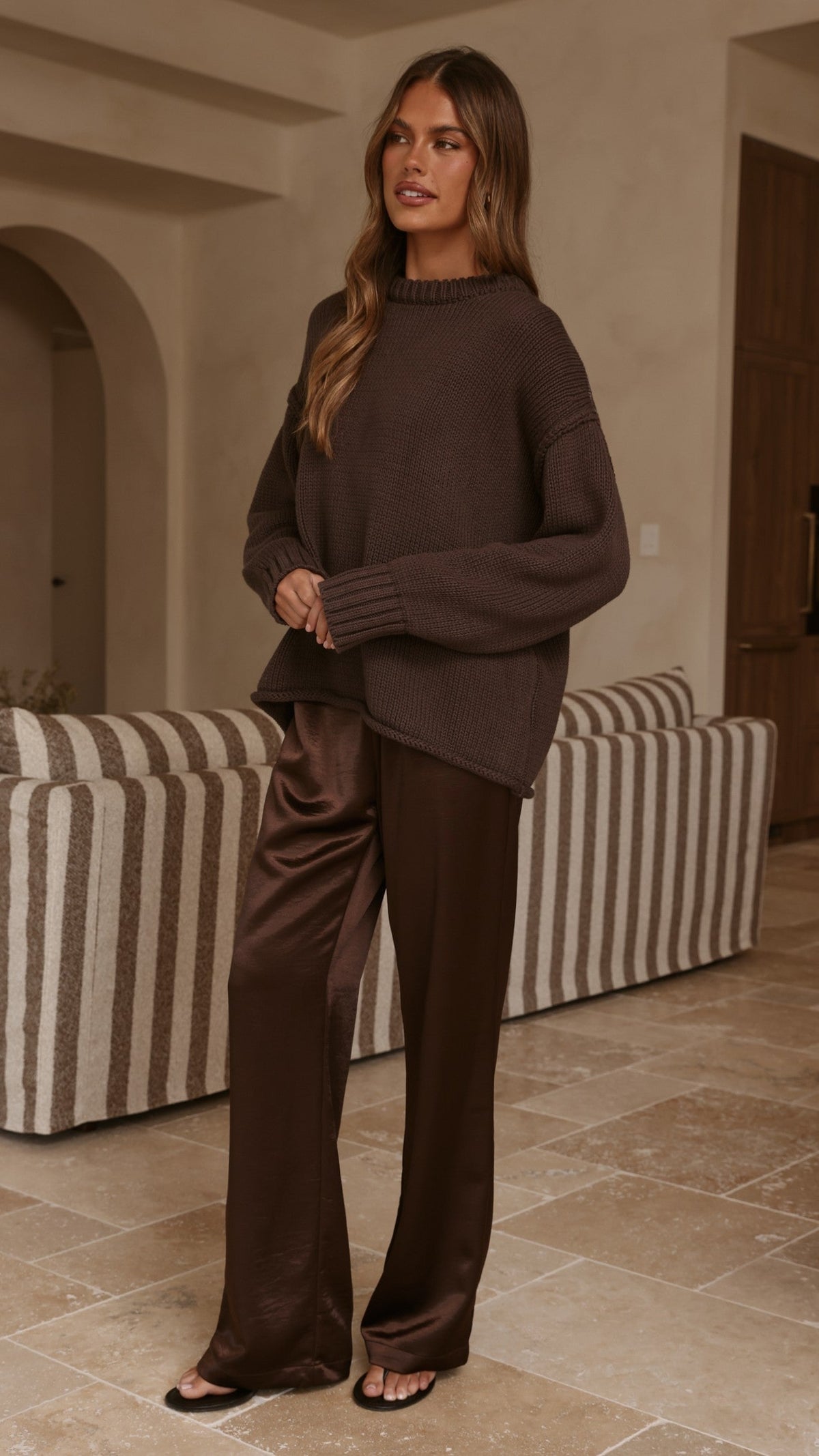 Jase Relaxed Crew Neck Rolled Hem Cotton Knit Jumper – Chocolate – view 4