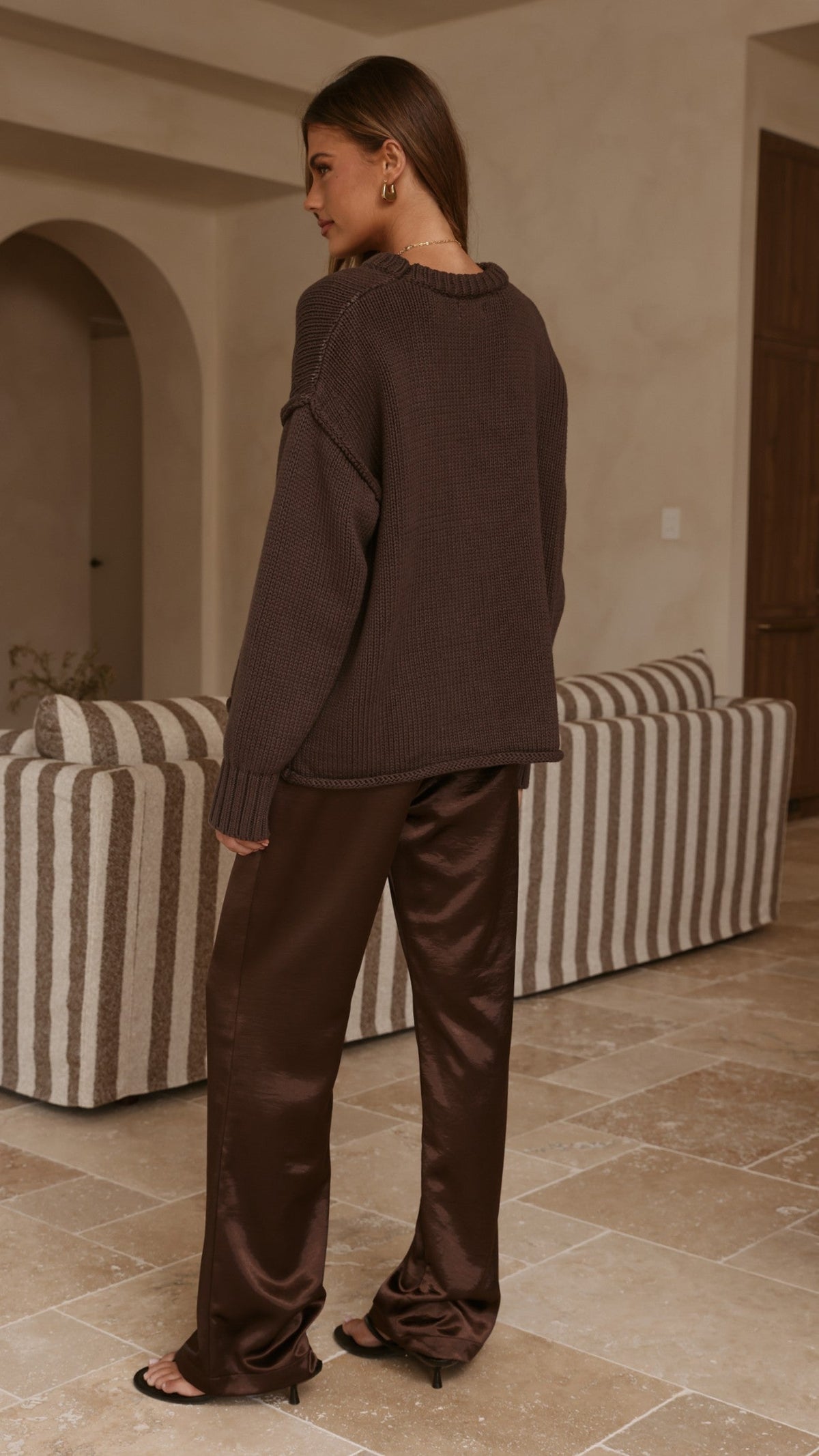 Jase Relaxed Crew Neck Rolled Hem Cotton Knit Jumper – Chocolate – view 2