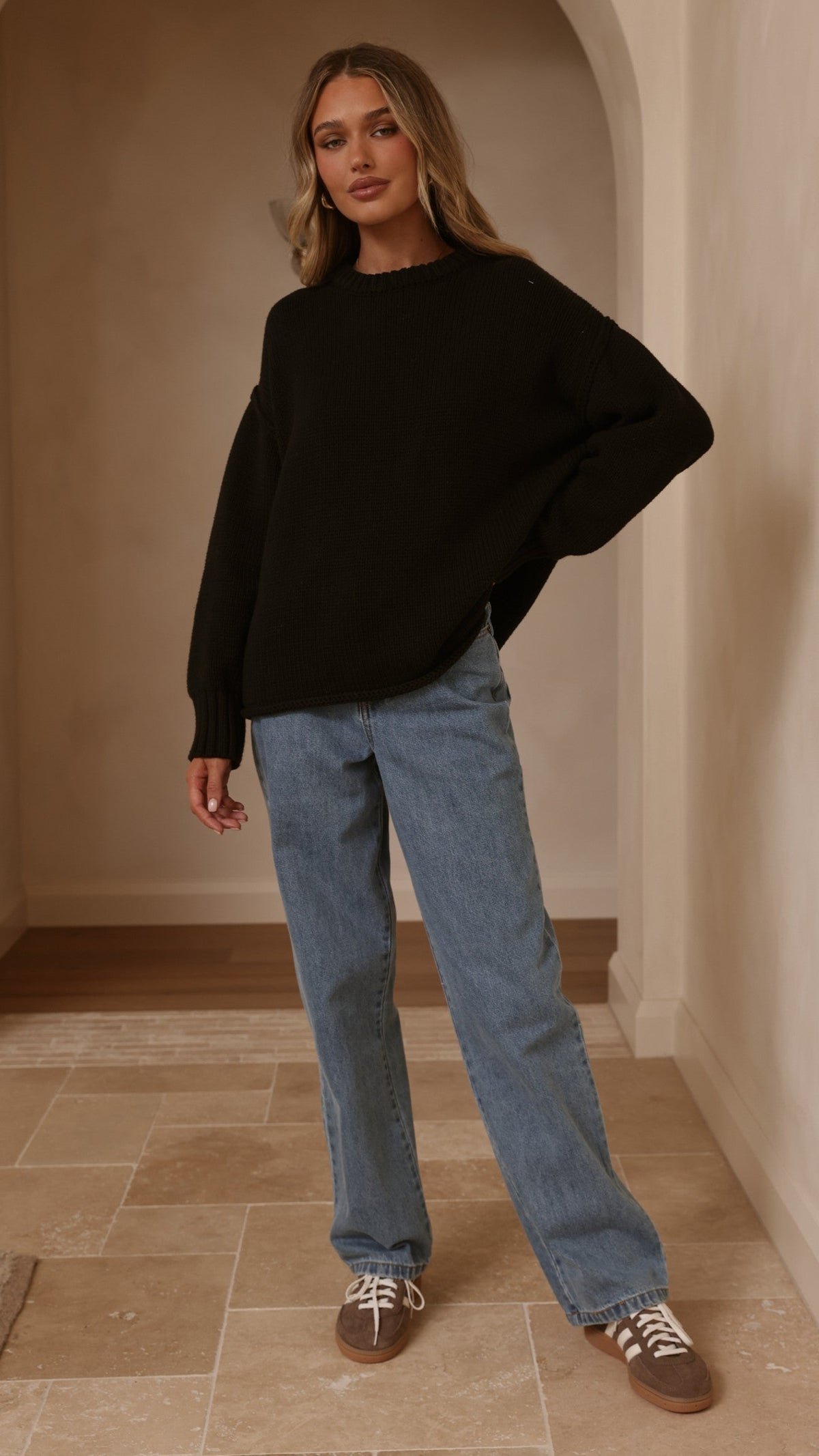 Jase Relaxed Crew Neck Rolled Hem Cotton Knit Jumper – Black