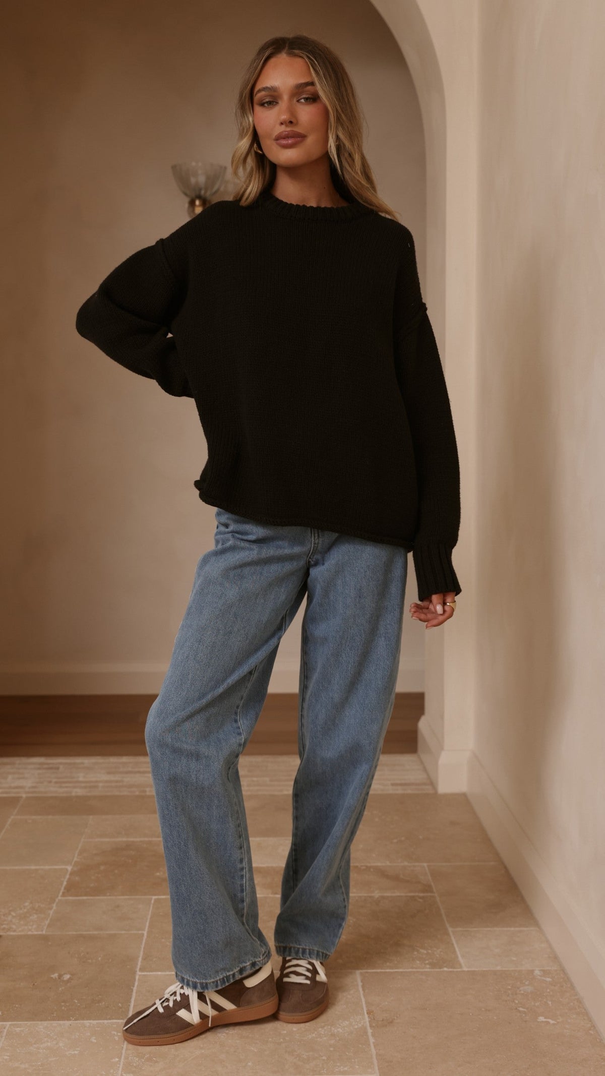 Jase Relaxed Crew Neck Rolled Hem Cotton Knit Jumper – Black