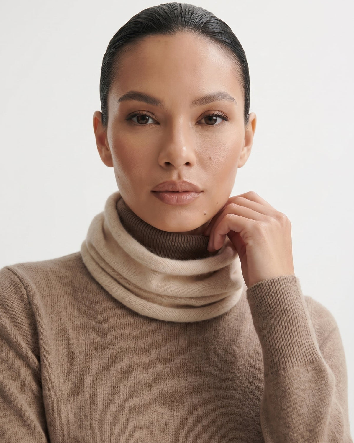 Soft 100% Pure Cashmere Neck Gaiter for Lightweight Warmth – view 18