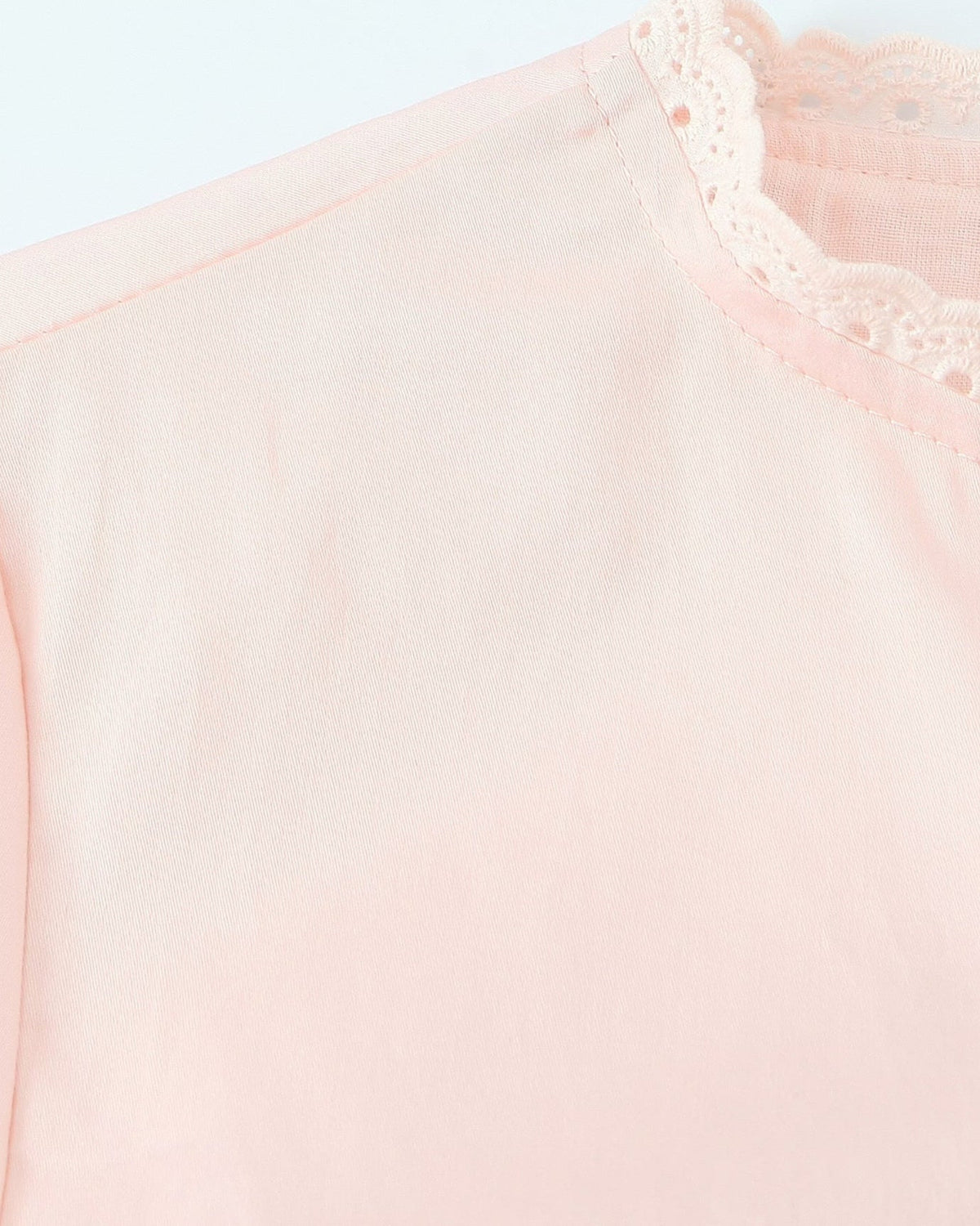 Round Neck Lace Shirt with Tailored Silhouette – Pink