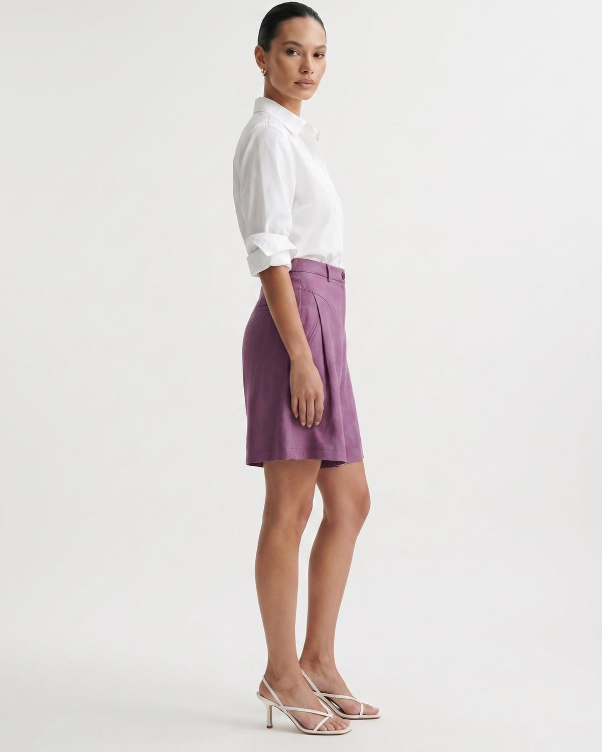 Milano Mid Rise Tailored Cotton and Linen Shorts – view 7