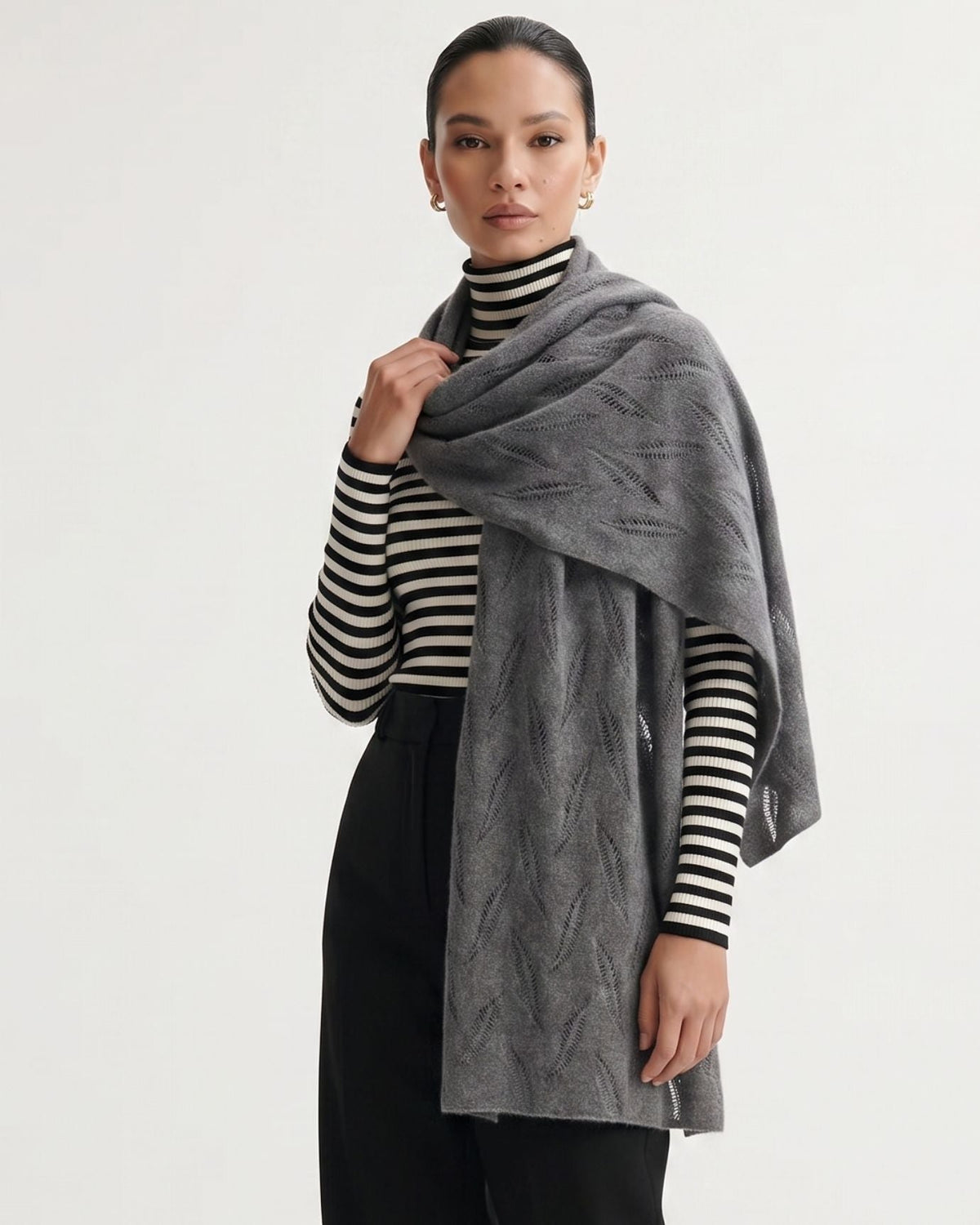 Michi 100% Cashmere Scarf with Nature-Inspired Leaf Design – view 3