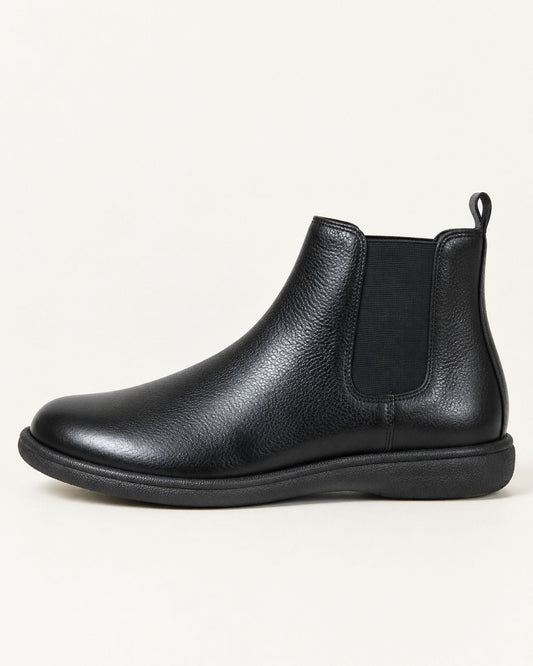 Classic Chelsea Boots in Cowhide Leather with Soft Lining