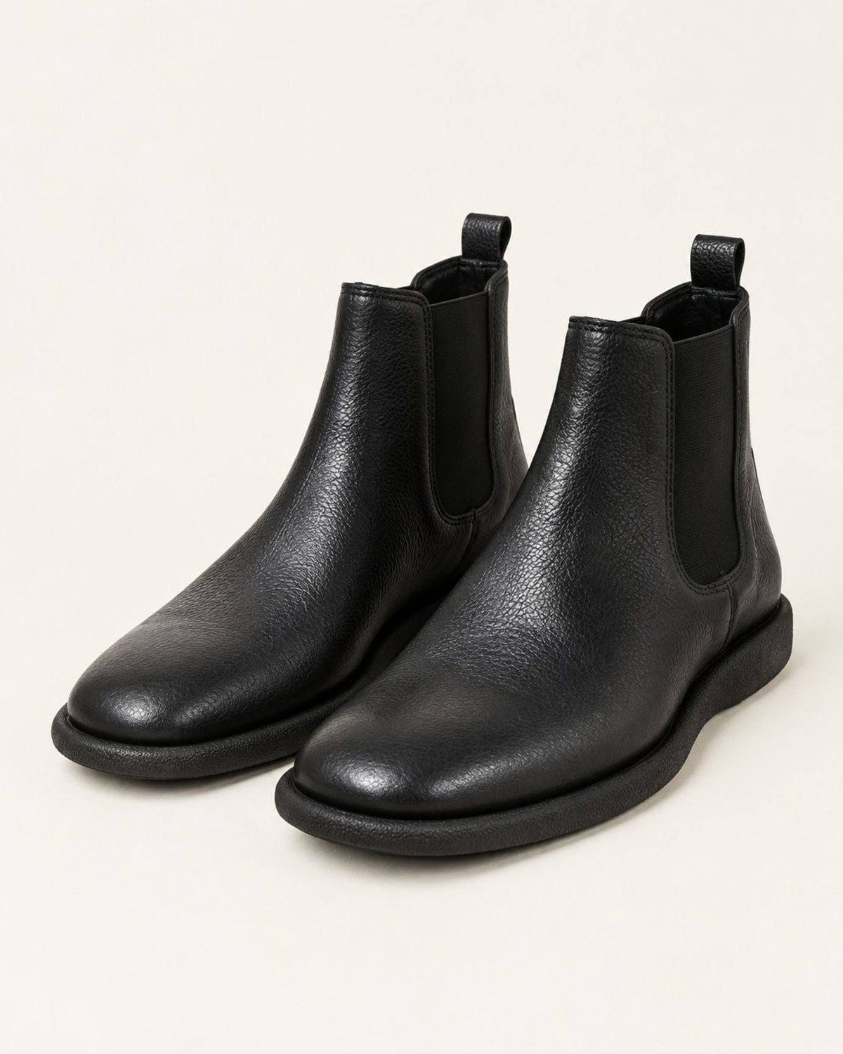 Classic Chelsea Boots in Cowhide Leather with Soft Lining – view 3