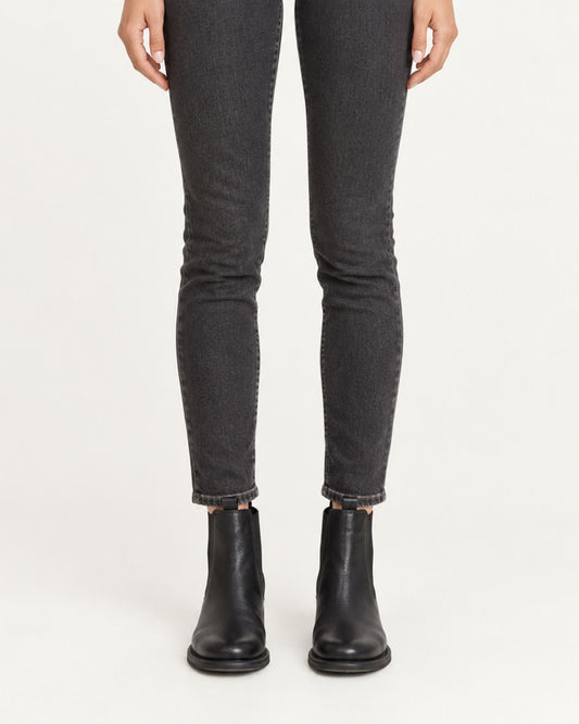 Classic Chelsea Boots in Cowhide Leather with Soft Lining – view 2