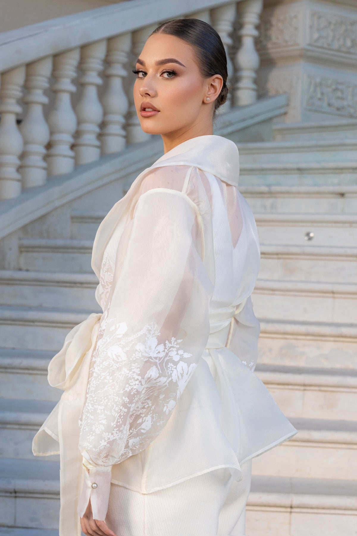 Floral Organza Blazer with Puffy Sleeves and Pearl-Button Cuffs – White – view 6