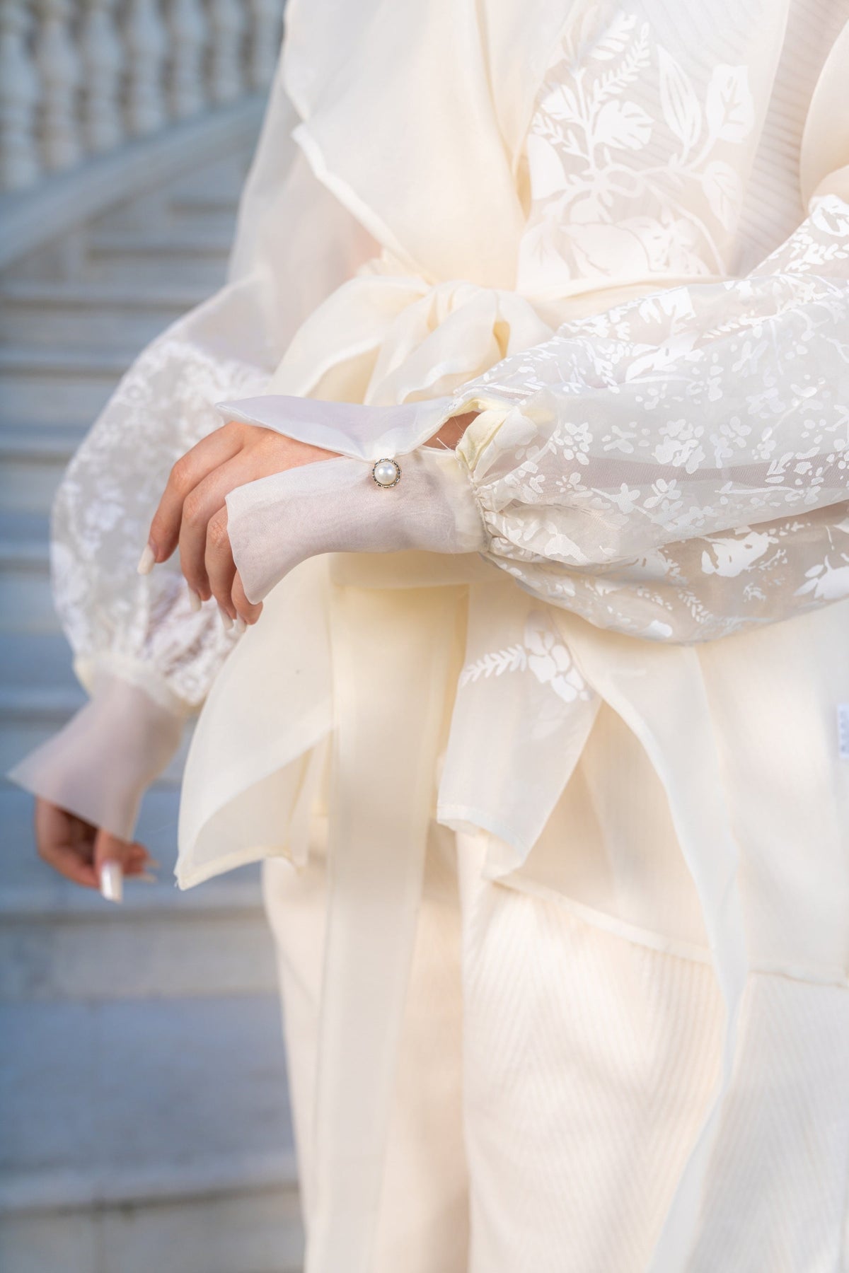Floral Organza Blazer with Puffy Sleeves and Pearl-Button Cuffs – White – view 7