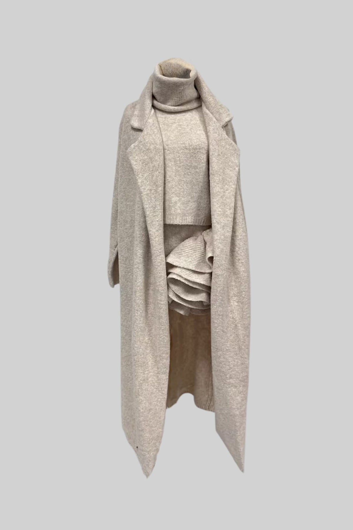 Wool and Cashmere Three-Piece Knit Set with Sculptural Ruffles – Beige – view 11