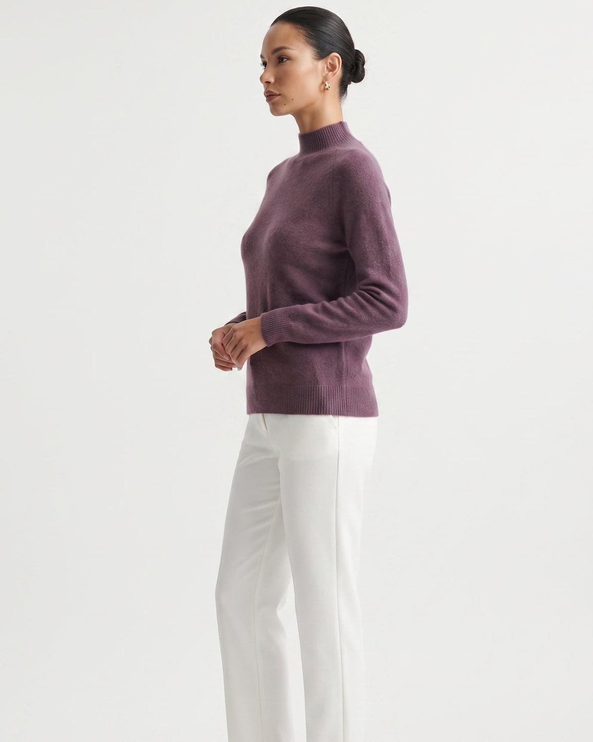 Kiara Pure Cashmere Jumper with Subtle Ribbed Detailing