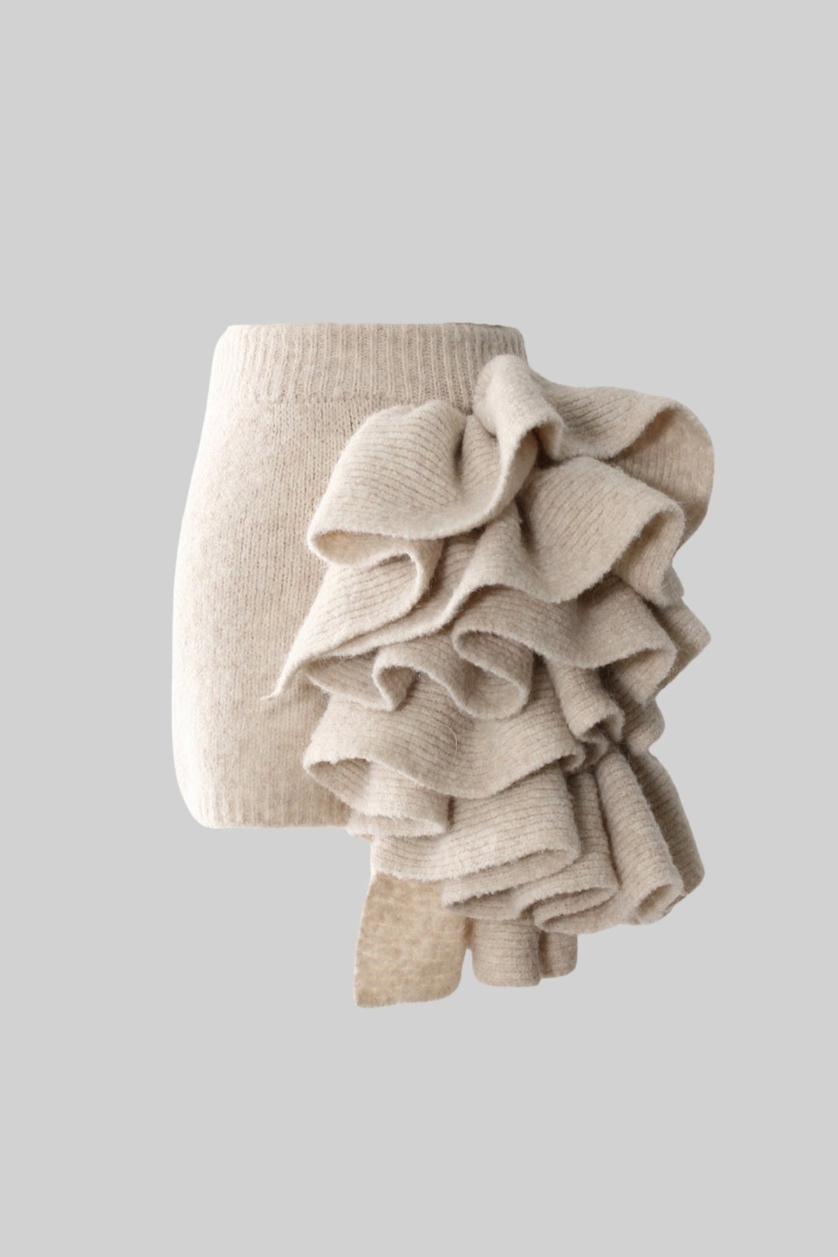 Wool and Cashmere Three-Piece Knit Set with Sculptural Ruffles – Beige – view 8