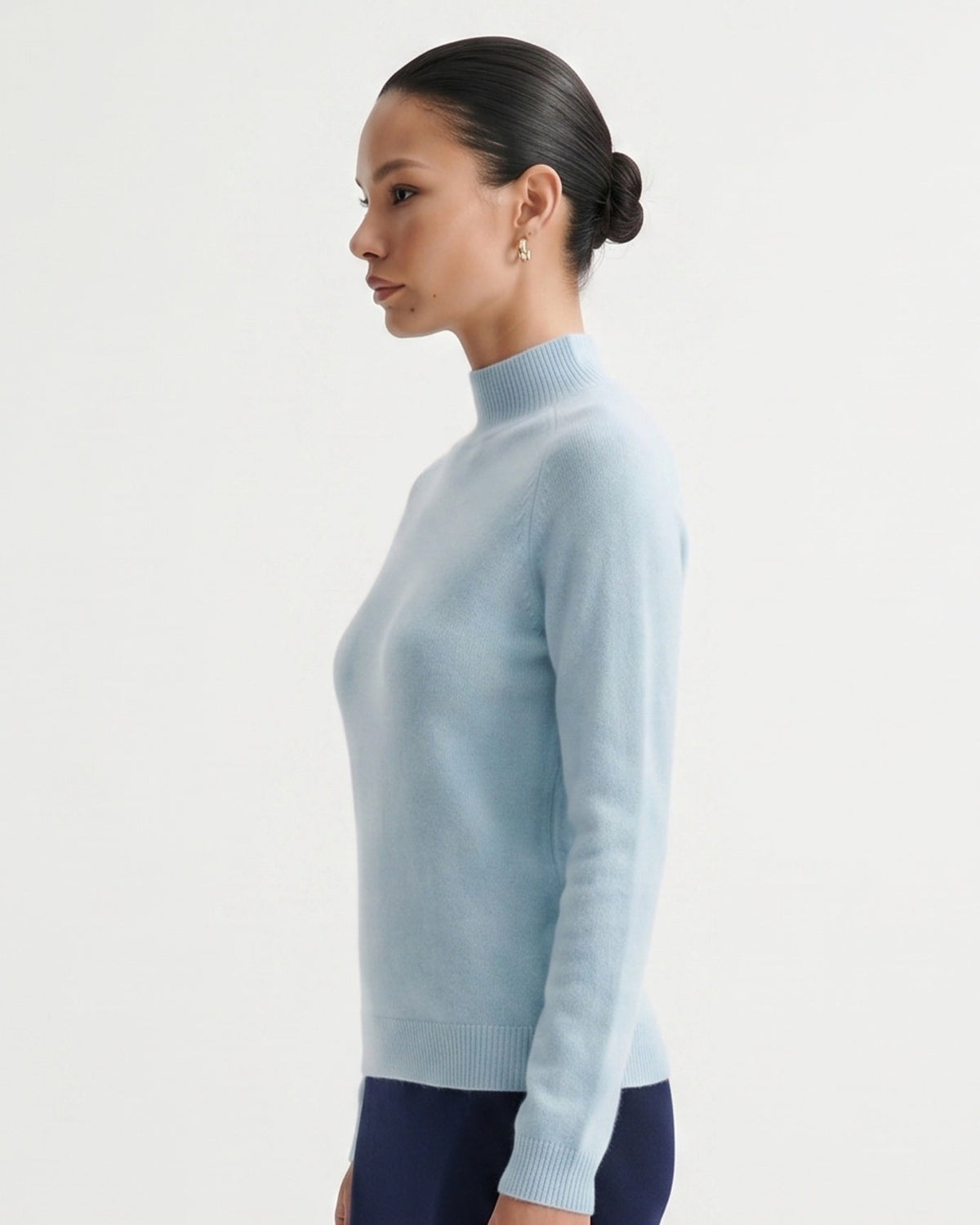 Kiara Pure Cashmere Jumper with Subtle Ribbed Detailing