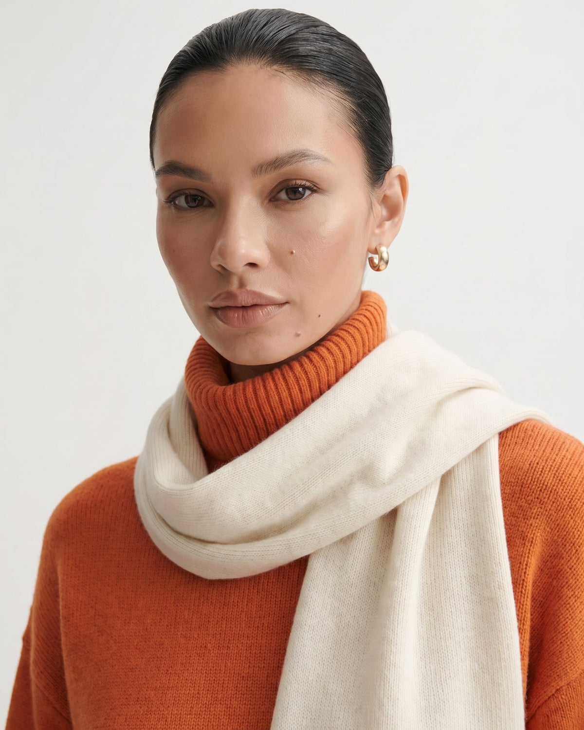 NY Artisan-Knitted Pure Cashmere Scarf with Refined Texture – view 4
