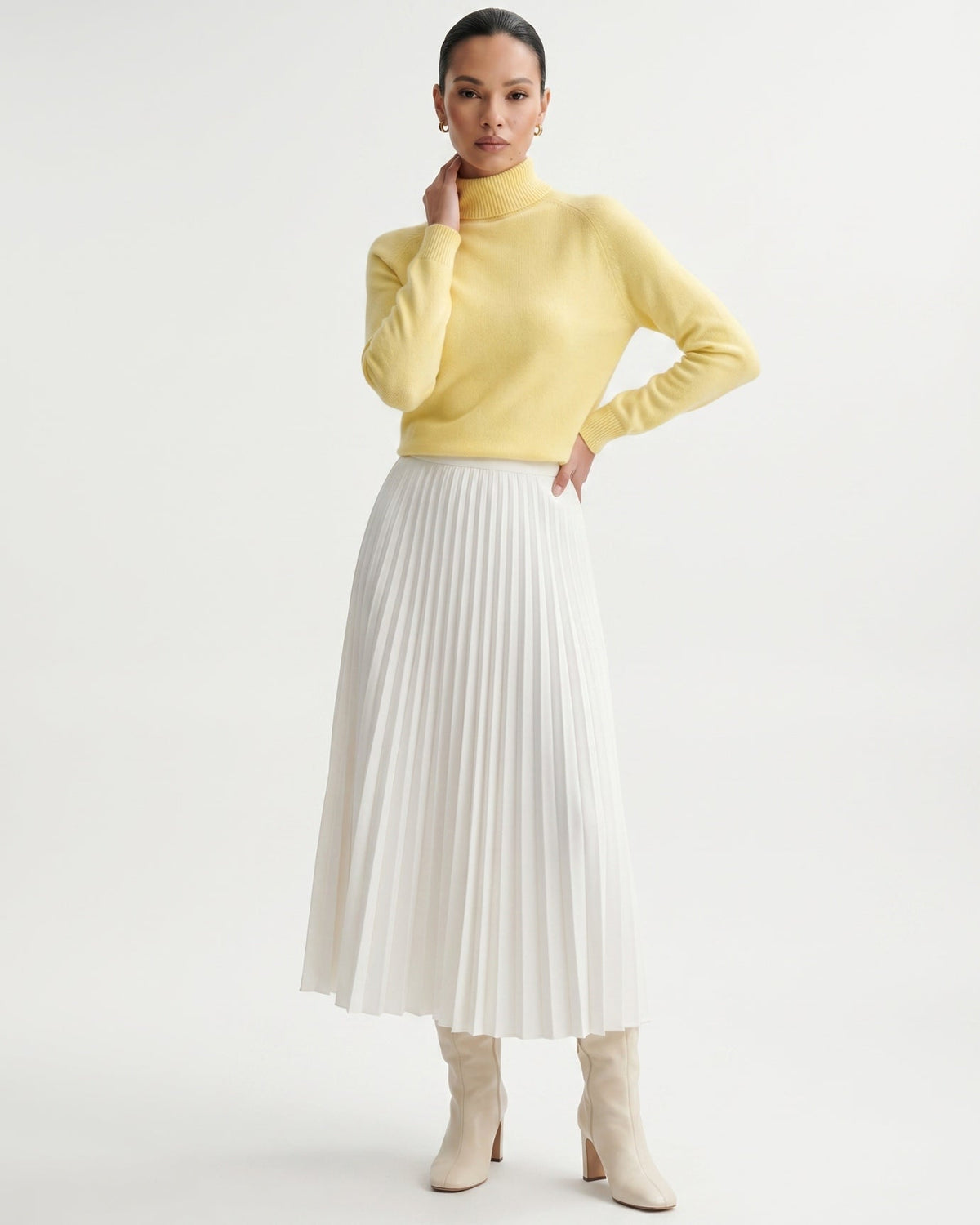 Kiara Pure Cashmere Jumper with Subtle Ribbed Detailing
