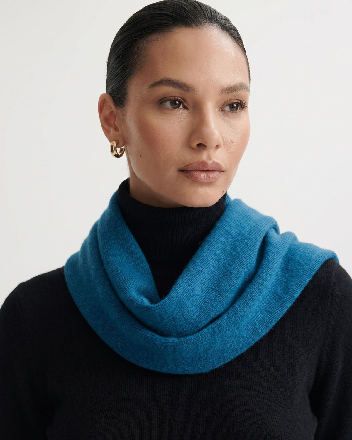 NY Artisan-Knitted Pure Cashmere Scarf with Refined Texture – view 14
