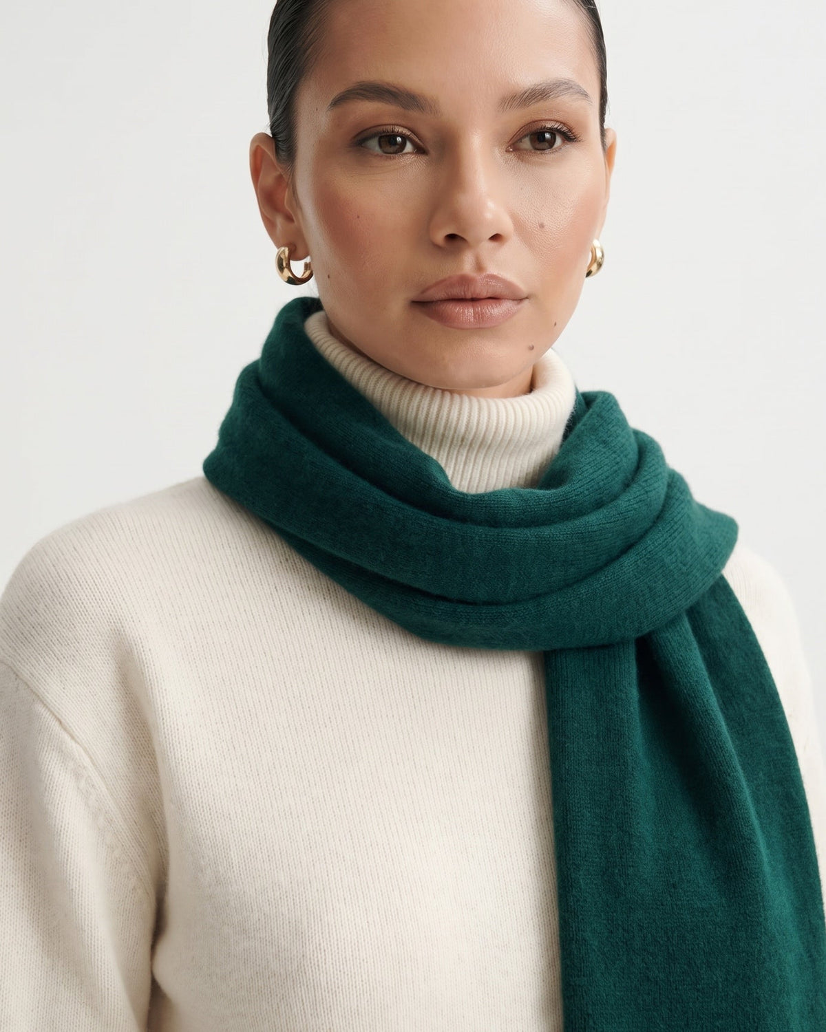 NY Artisan-Knitted Pure Cashmere Scarf with Refined Texture – view 16