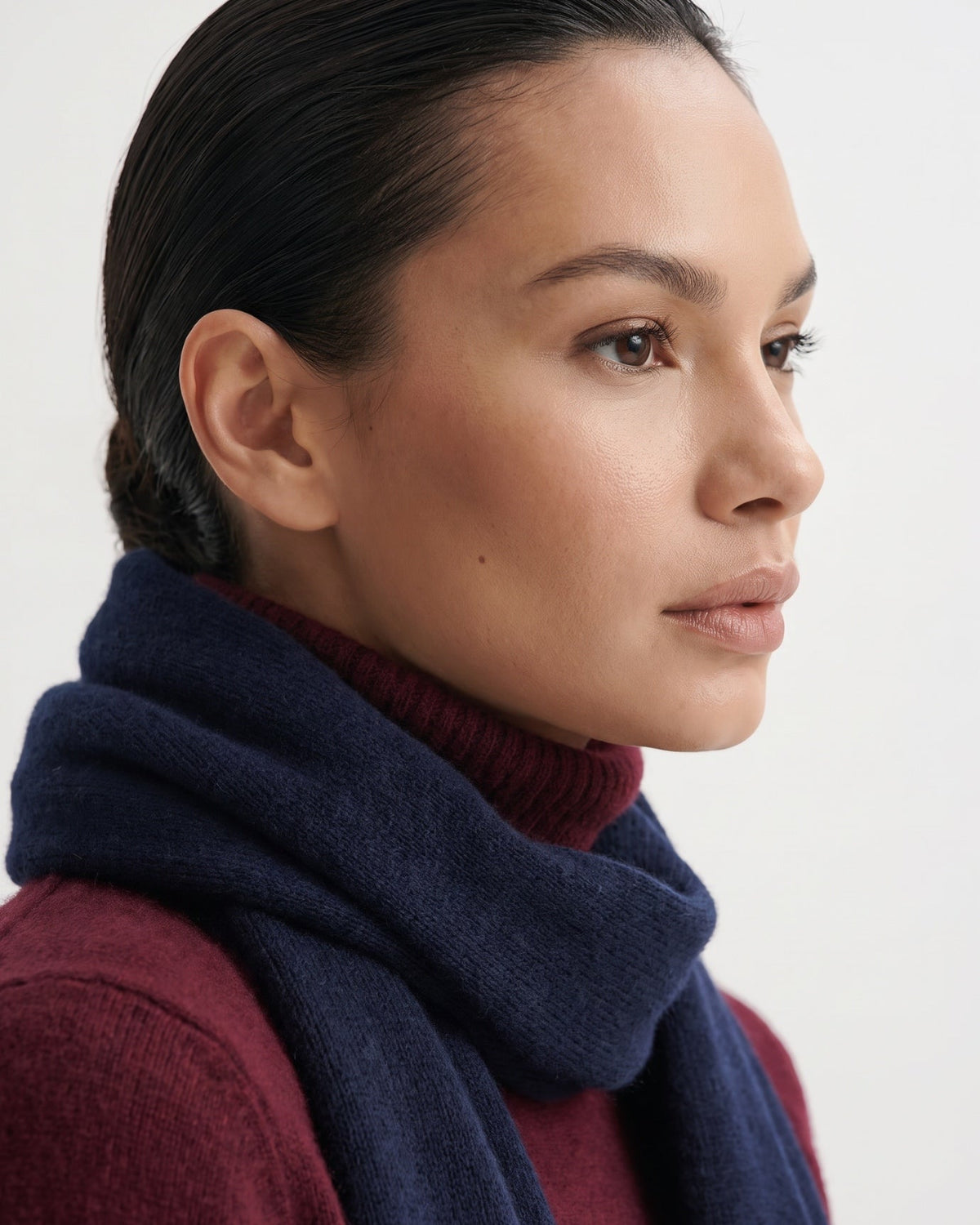 NY Artisan-Knitted Pure Cashmere Scarf with Refined Texture – view 18