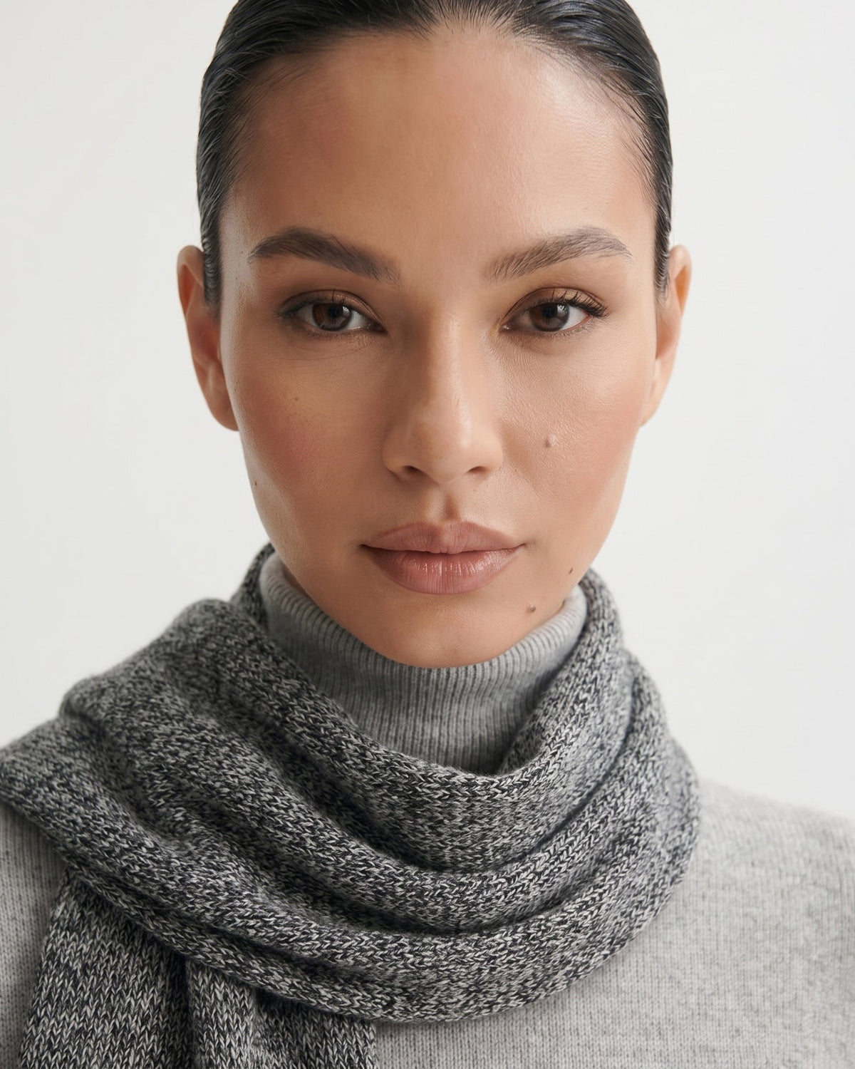 NY Artisan-Knitted Pure Cashmere Scarf with Refined Texture – view 20