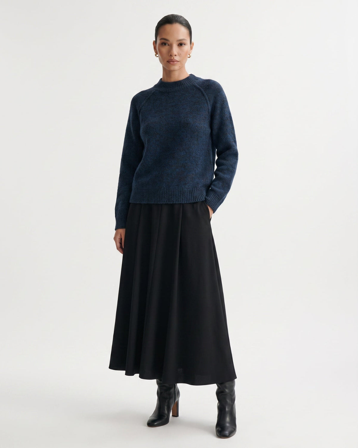 Lia Cashmere and Mulberry Silk Blend Jumper with Subtle Sheen – view 14