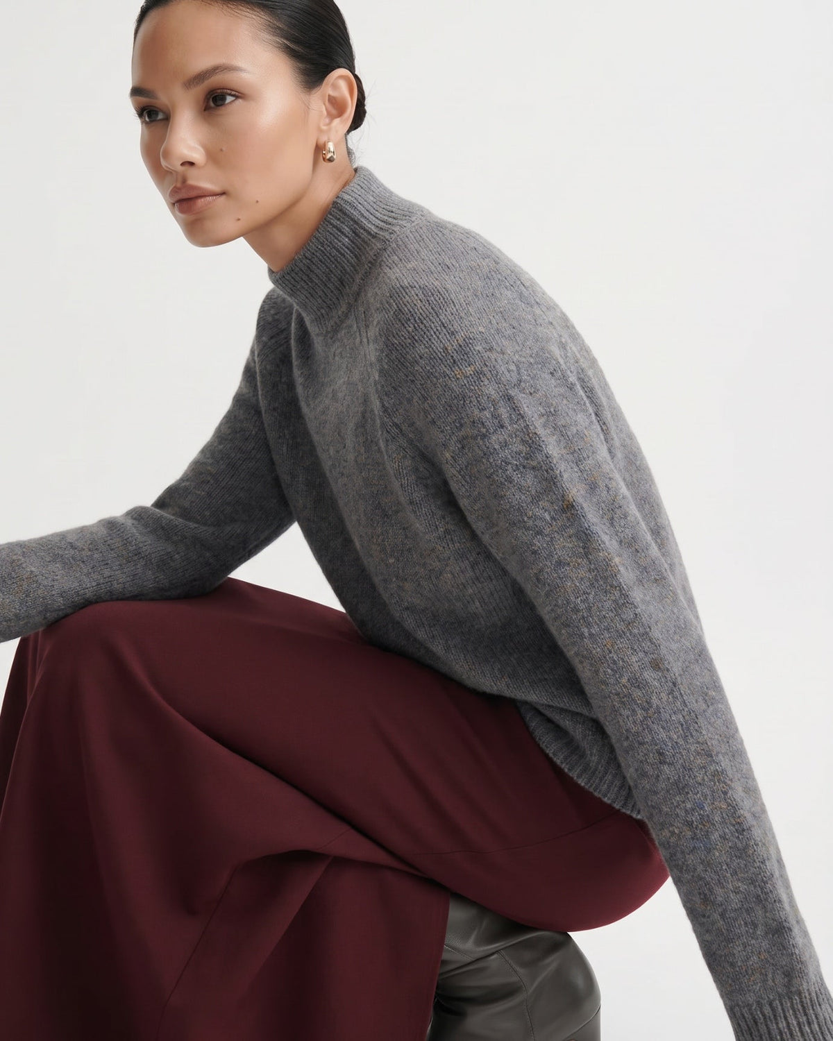 Lia Cashmere and Mulberry Silk Blend Jumper with Subtle Sheen – view 18
